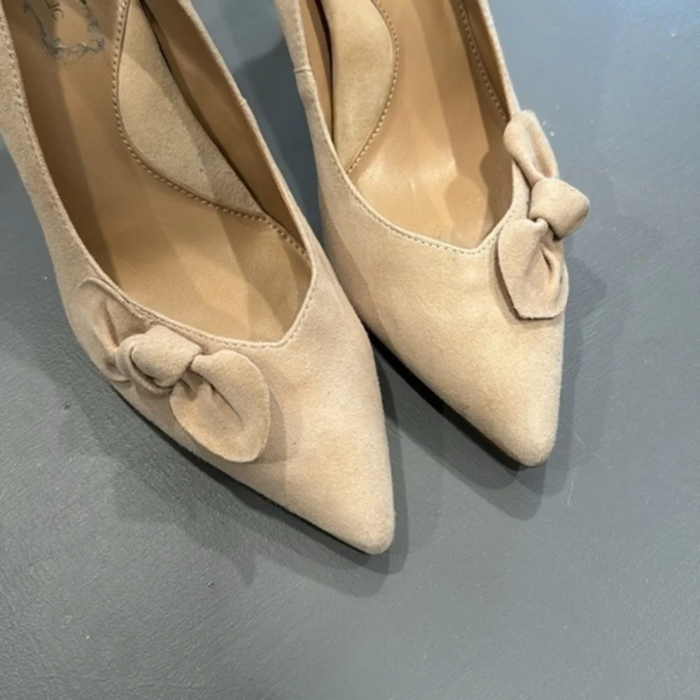 Banana Republic Suede Shoes Pumps Heels